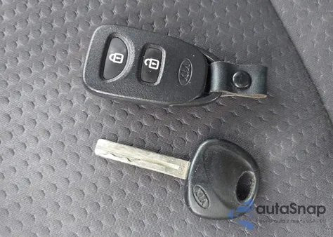 2011 Kia Sorento Lx z USA, uszkodzony, nr VIN 5XYKT3A19BG088004